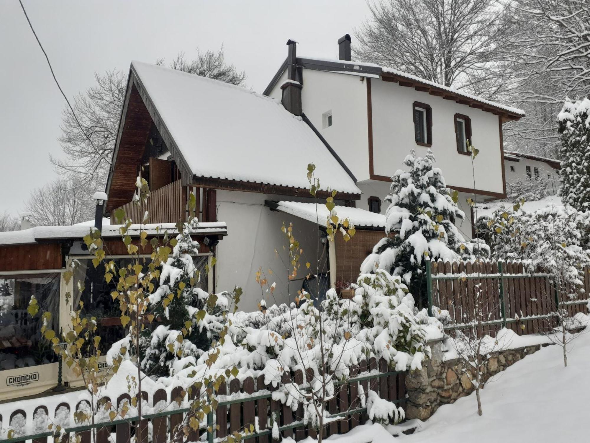 Restuarant-Apartments T'Ga Za Jug Lazaropole Kültér fotó